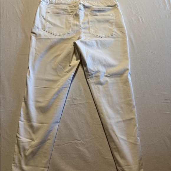 Maurices Women Size 18W White Skinny Jeans Smooth Denim - Picture 7 of 9